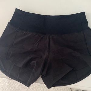 preppy Lululemon speed up shorts